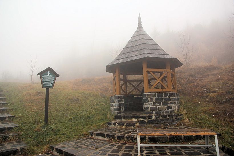 Nový "zázračný prameň" a informácie o nás už aj na farskej pôde...:)